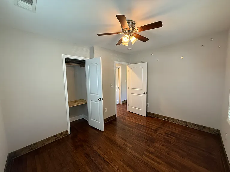 ENTRANCE TO FRONT BEDROOM