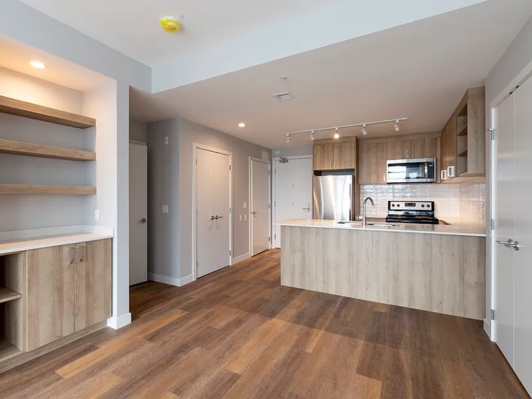 188 E 49th Ave — Photo 12