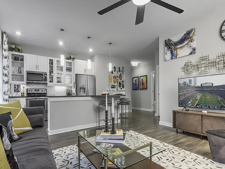 Maddox South End — Photo 8