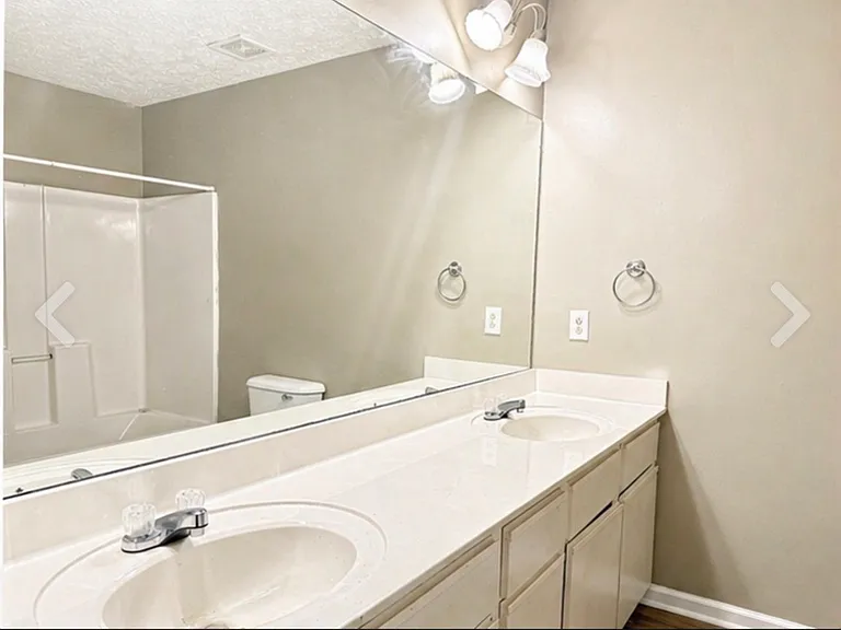 1831 Pinnacle Rd — Photo 2