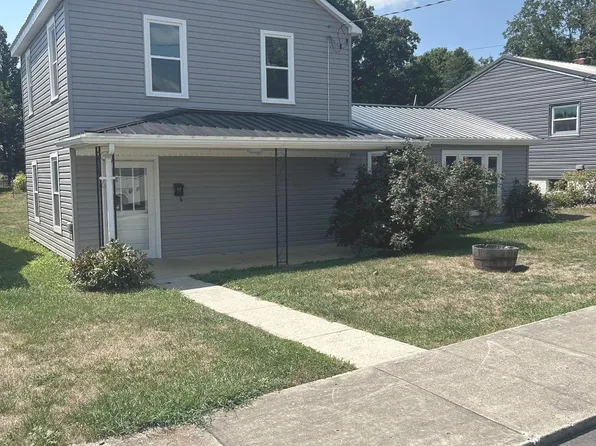 212 Pierpont St, Petersburg, WV 26847