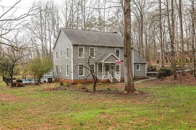 1st image of 1602 Fairway Dr