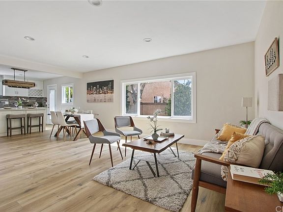4th image of 826 N Stephora Ave