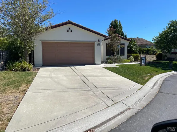 400 Twin Lakes Lane, Rio Vista, CA 94571