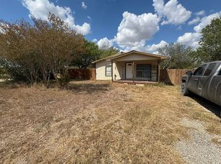 1301 Broadway St, Jourdanton, TX 78026