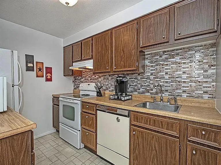 2465 Brook Ledge Rd #A-24 — Photo 6