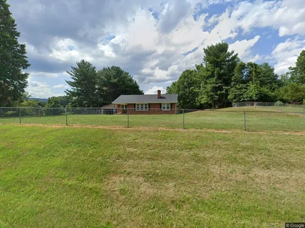 803 Buffalo Gap Hwy, Churchville, VA 24421