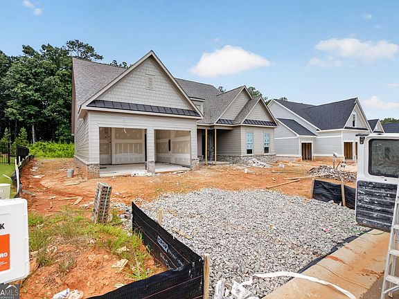 4th image of 371 Lake Vista Dr