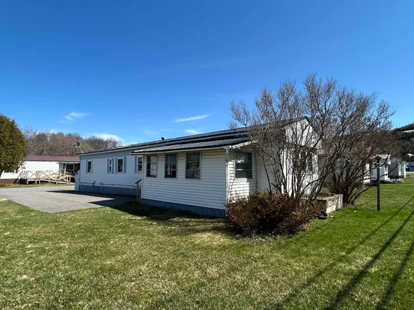 4 Cedar Street, Colebrook, NH 03576