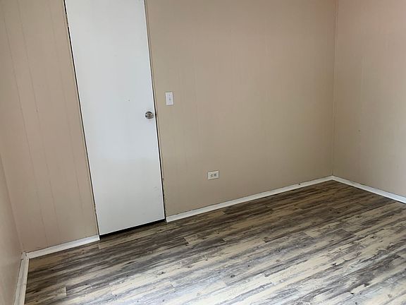 5th image of 1505 Goodyear Ave #17-A