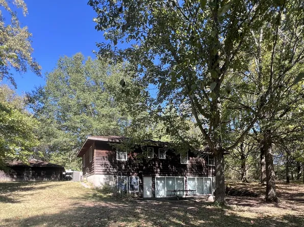 2183 Wards Mill Rd, Marion, IL 62959