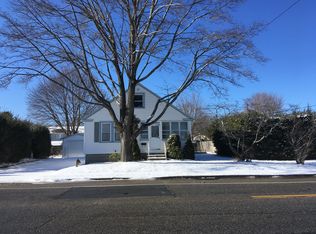 255 Budlong Rd, Cranston, RI 02920