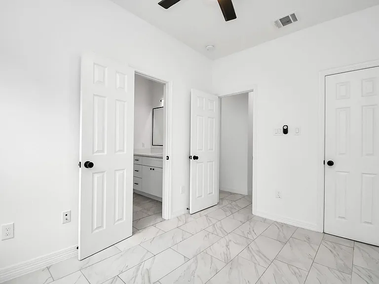 9003 Prairie View Dr #B — Photo 16