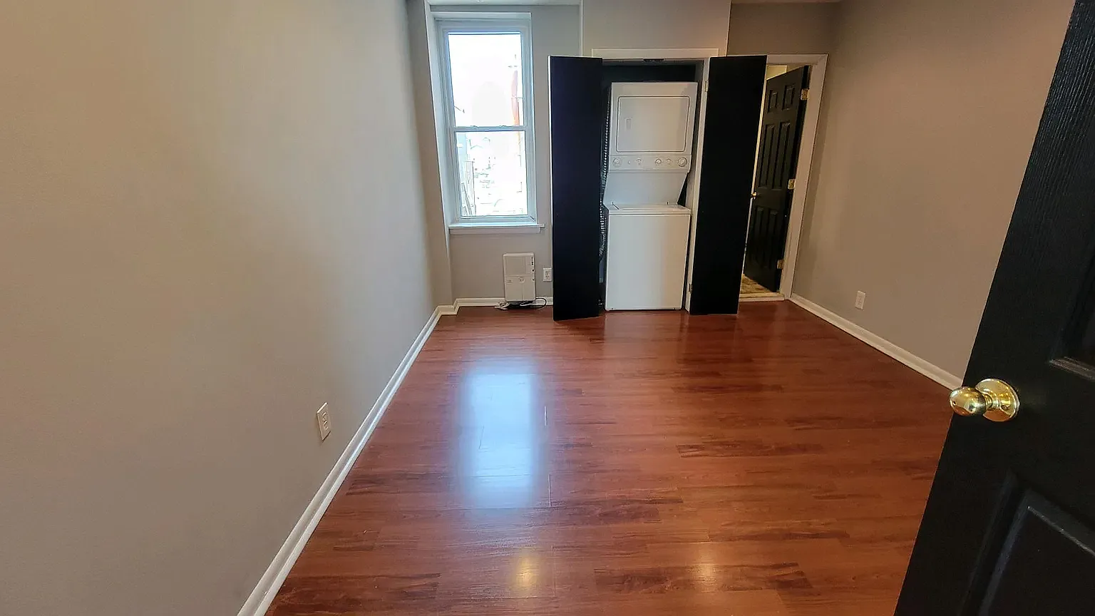 1 bed, 700 sqft, $1,500 — Photo 4