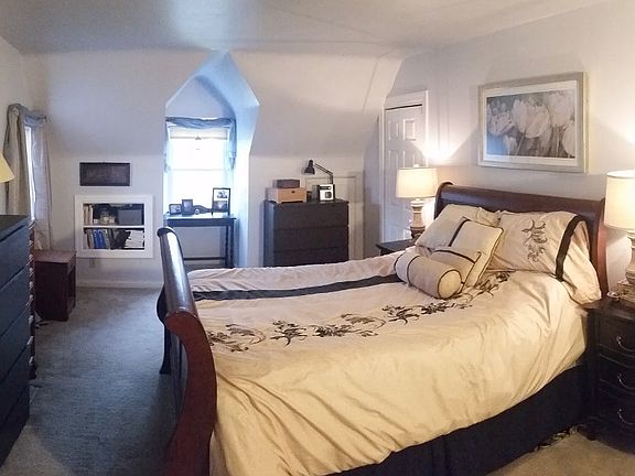 Master Bedroom, 2nd floor