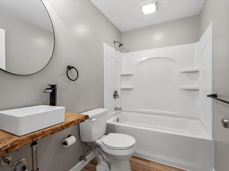 202D Stark Ave — Photo 8