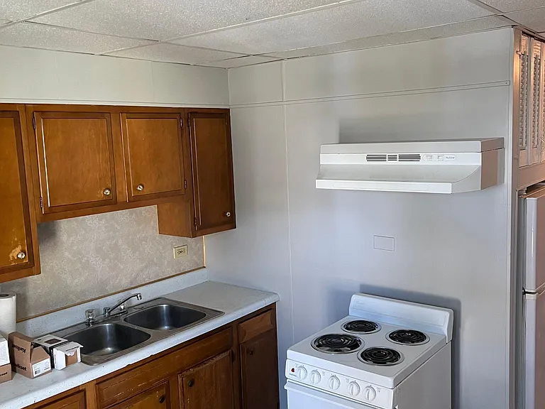 36 E Main St #F — Photo 1