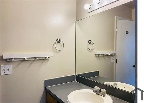 8696 Foley Dr — Photo 9