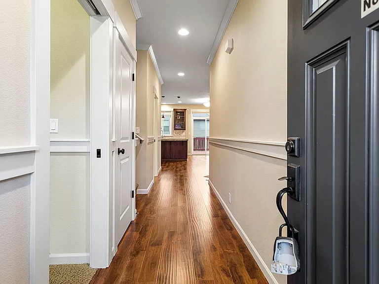 18807 Nutmeg Ln — Photo 3