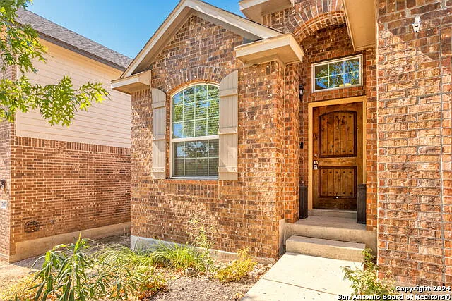 3 bed, 2.0 bath, 1724 sqft, $1,890 — Photo 2
