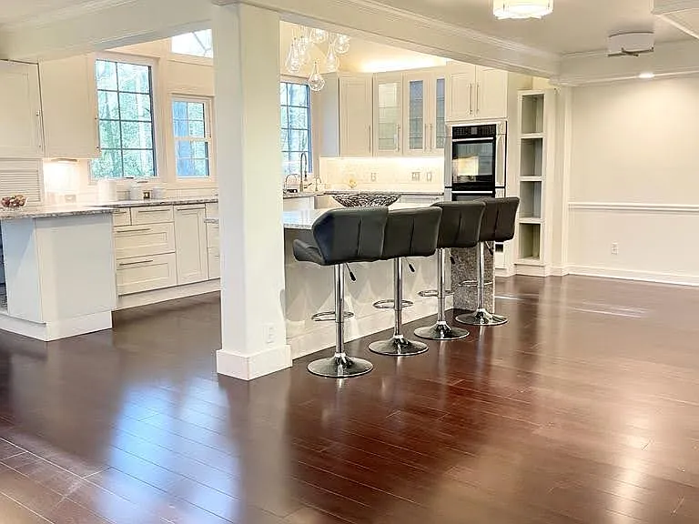 915 Woodlawn Dr NE — Photo 14