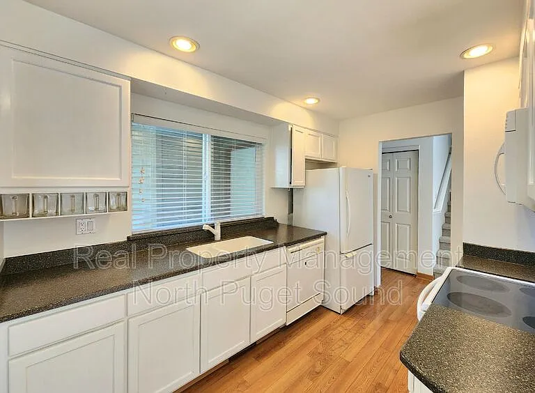 1318 57th St SW #B — Photo 7