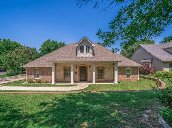 1223 Pine St, Kilgore, TX 75662