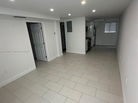 3rd image of 536 SW 7th St APT 2