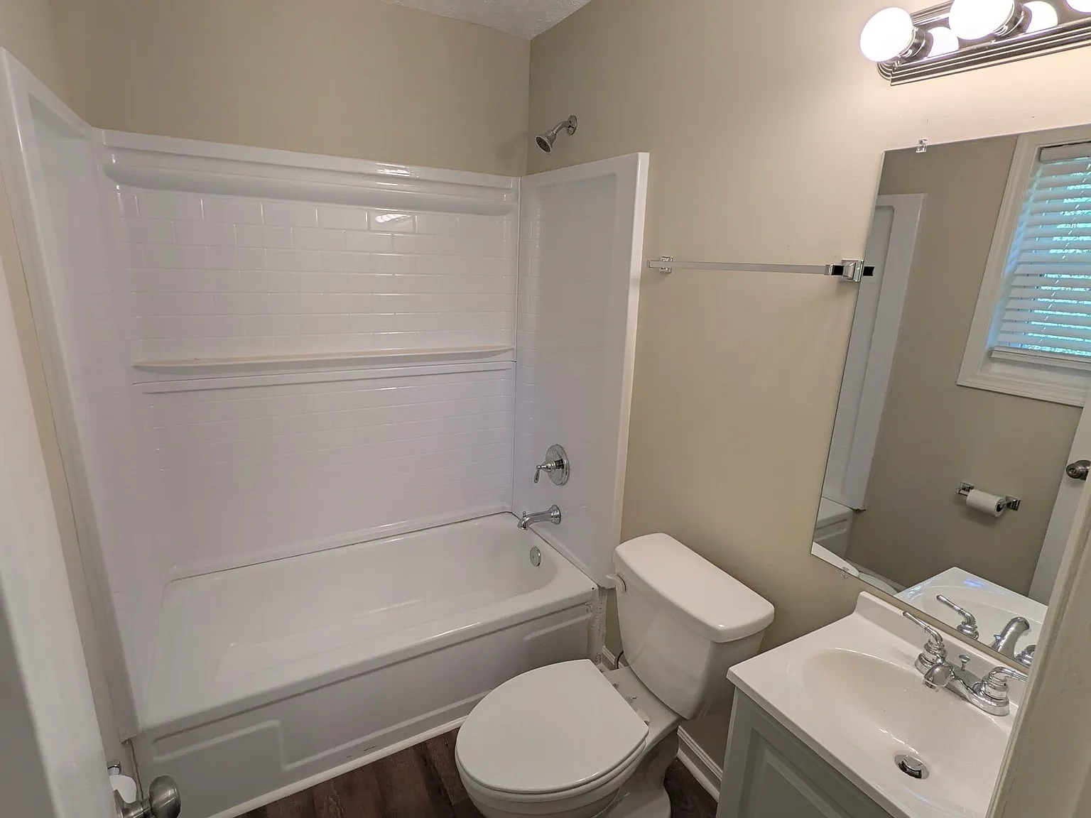 3 bed, 2.0 bath, $1,450 — Photo 3