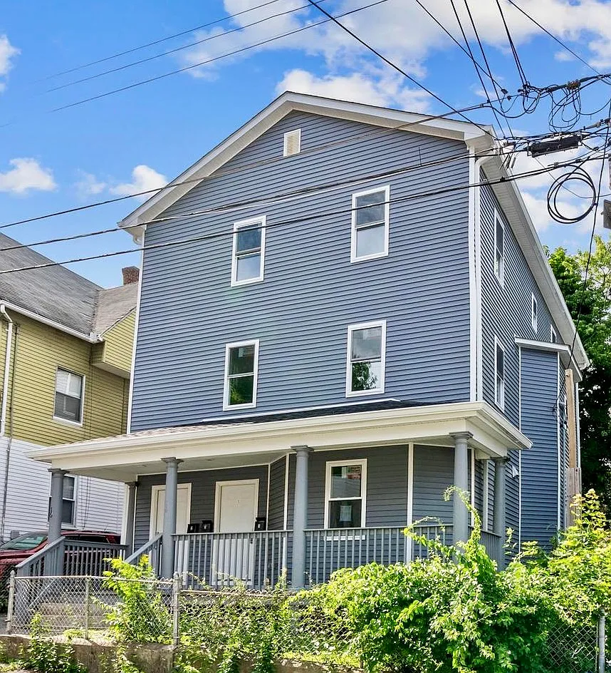 16 Arch St — Photo 2
