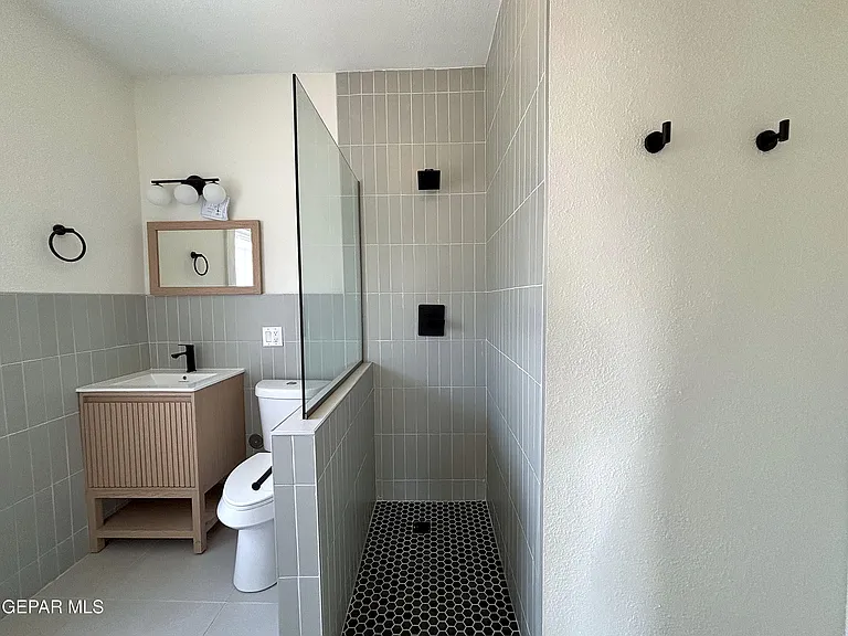 3116 Wheeling Ave #B — Photo 13