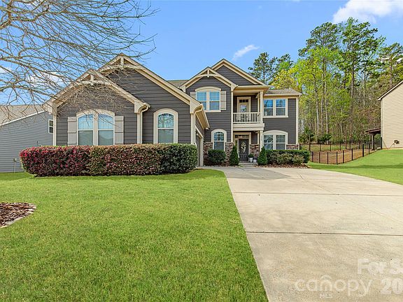 2nd image of 570 Sandbar Pointe