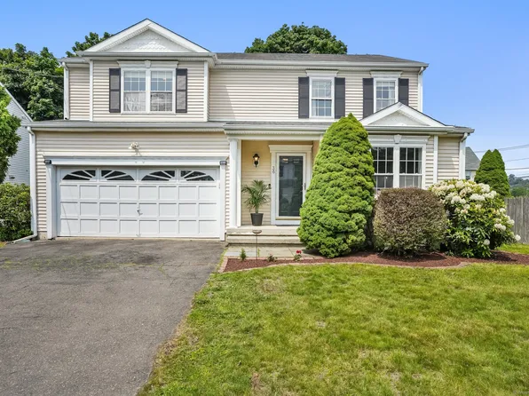 36 Lindbergh Street, Fairfield, CT 06824