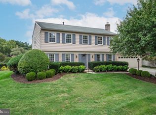 11449 Beechgrove Ln, Potomac, MD 20854