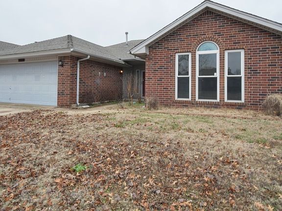 3rd image of 1920 Delancey Dr