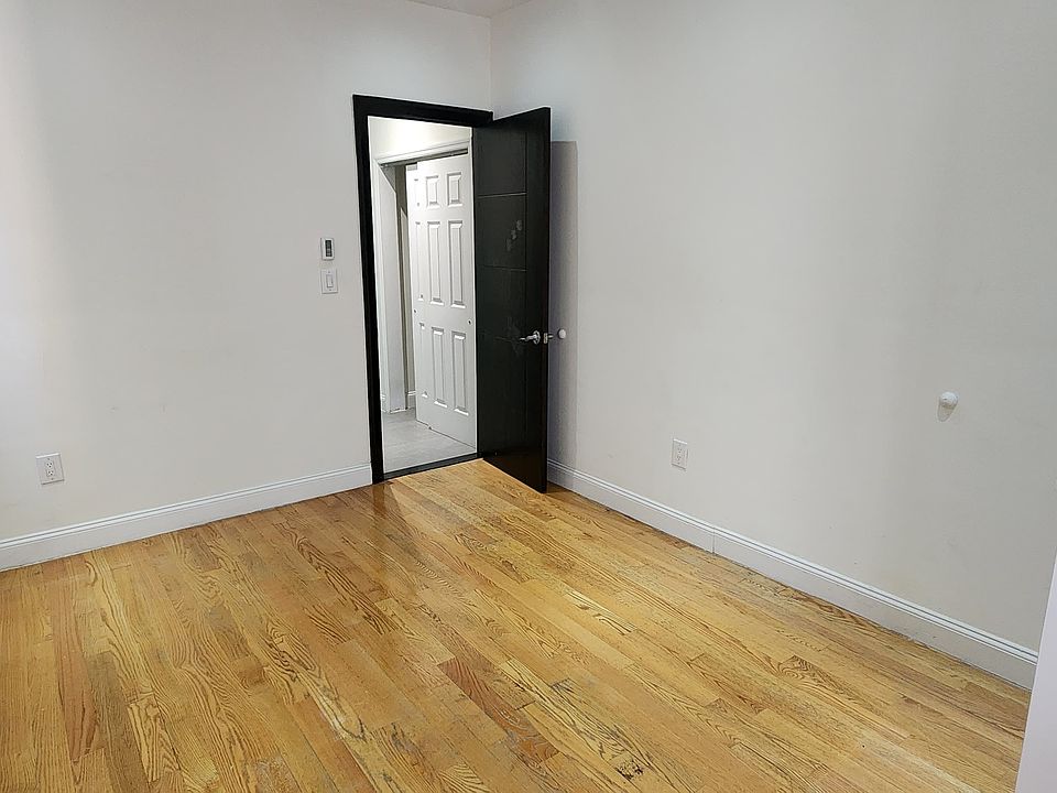 1st image of 220 W 107th St APT 2G