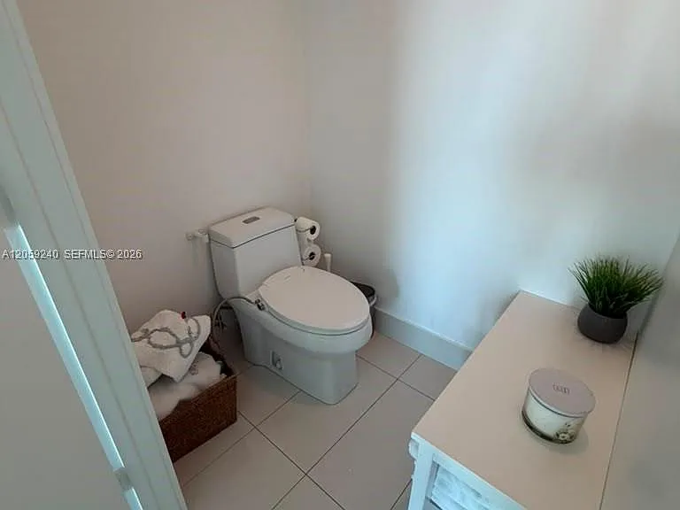 650 NE 32nd St #3405 — Photo 16