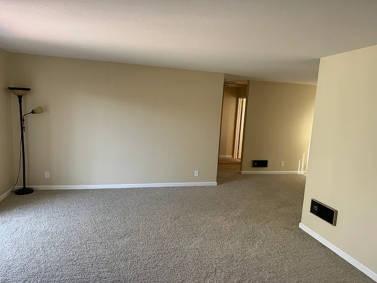 150 Santa Inez Ave #1 — Photo 9