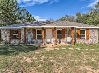 123 Dixon Rd, Lucedale, MS 39452