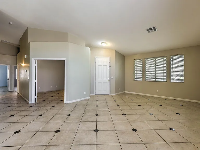 1158 Mirage Lake St — Photo 1
