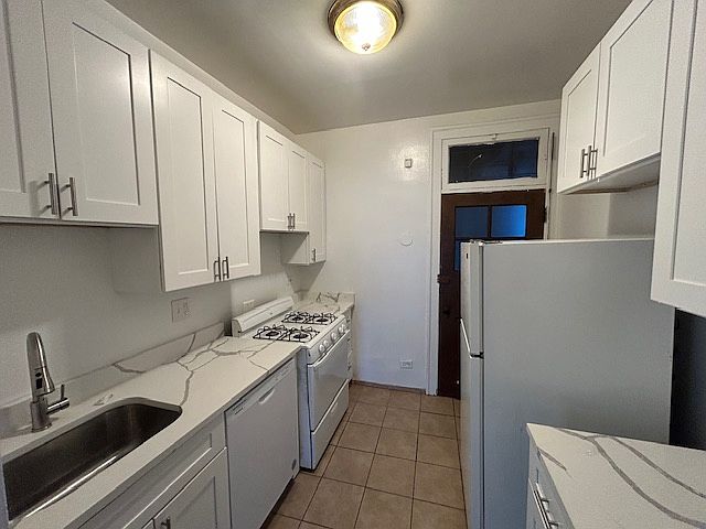 1st image of 1154 W Lunt Ave APT 302