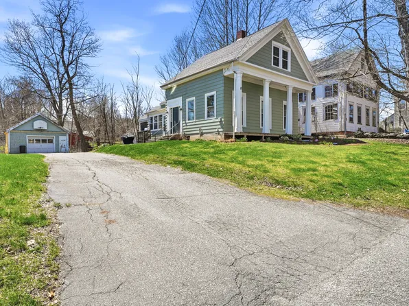 8 Baker Street, Richmond, ME 04357