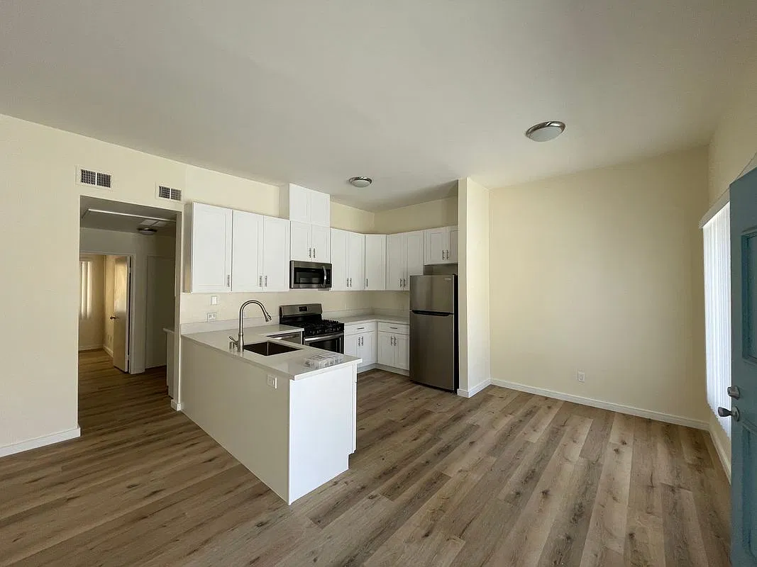2 bed, 2.0 bath, 1050 sqft, $2,595 — Photo 4