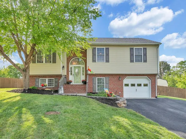 439 Howard Dr, Salem, VA 24153