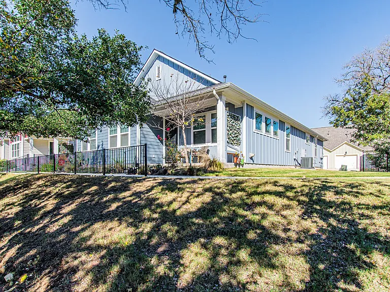 121 Lafitte Dr #101 — Photo 1