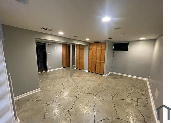 5th image of 10400 S Vernon Ave