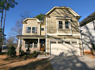 101 Pineland Cir, Raleigh, NC 27606