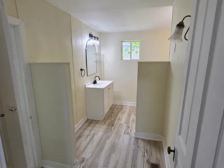 900 W Taylor St — Photo 11
