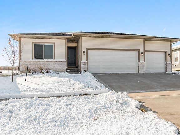 2nd image of 9820 Marnewood Dr