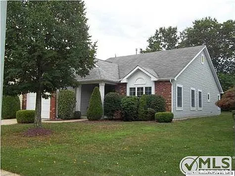 1593 Sweetbay Dr photo 1